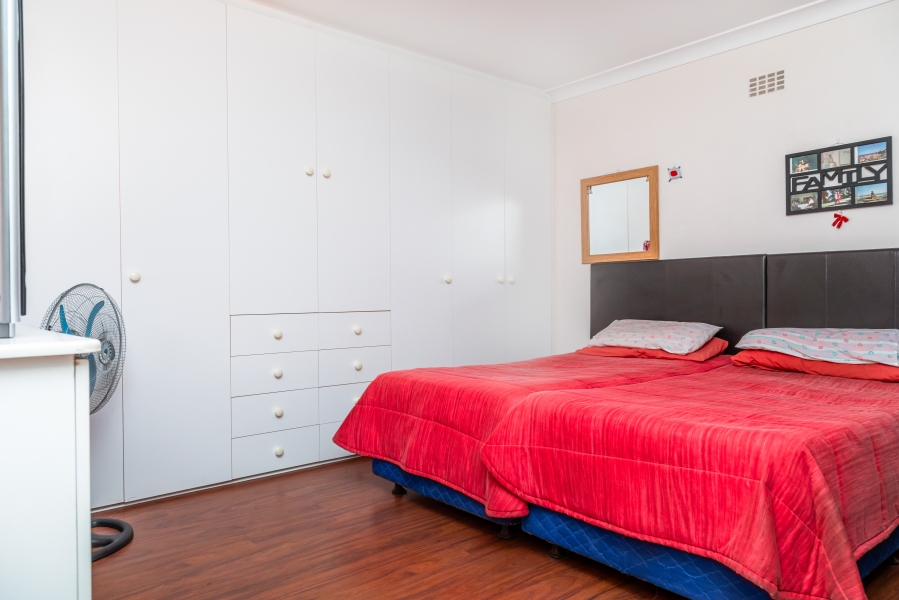 3 Bedroom Property for Sale in Bergvliet Western Cape